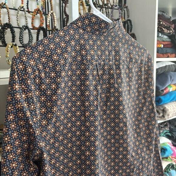 J. Crew Black and Orange floral Casual Button Down Shirt size small - Picture 7 of 7